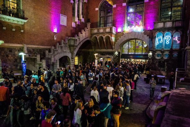 La Usina del Arte recibe visitantes esta noche a partir de las 20