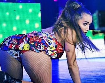 Lali Espósito sobre el escenario.