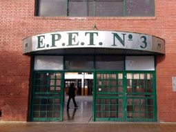 dia de furia: le pego a una companera, insulto a la maestra y le dio una pina a la preceptora dia de furia: le pego a una companera, insulto a la maestra y le dio una pina a la preceptora