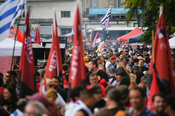 El PIT-CNT empezará a delinear la semana próxima la estrategia para la recolección de firmas del plebiscito.