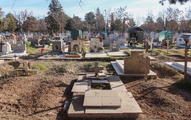 Cementerio Centenario en Neuquén - Crédito: lmneuquen