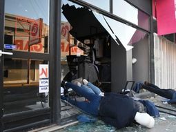 Ráfagas de hastas 130km/h provocaron destrozos en Comodoro Rivadavia