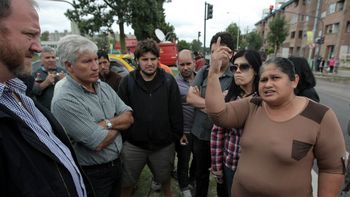 uno de los voceros de la toma en lugano recibe dos sueldos por parte de la ciudad uno de los voceros de la toma en lugano recibe dos sueldos por parte de la ciudad