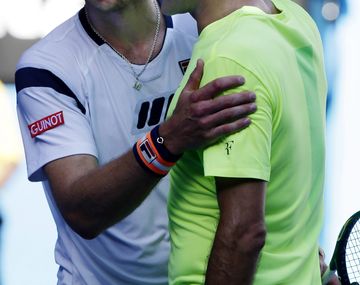 Federer perdió ante el italiano Seppi y quedó eliminado de Australia