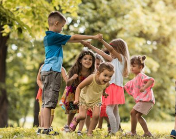 Las recomendaciones de Harvard sobre cómo criar niños más compasivos