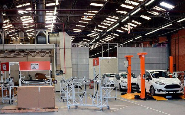 Ford cierra sus fábricas en Brasil e importará autos desde Argentina y Uruguay