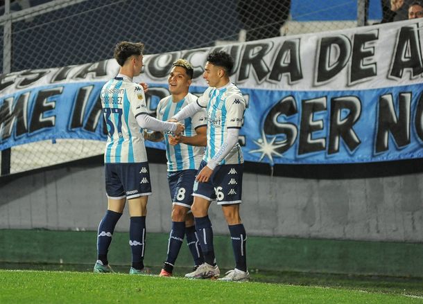 Racing se impuso 2-1 ante Estudiantes en Avellaneda