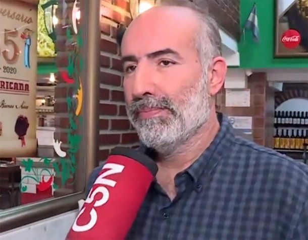 El dueño de la pizzería donde echaron a policías: No había necesidad de eso