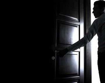 ¿Te gusta cómo te estoy tocando?: abusó de su empleada doméstica