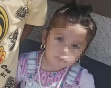 Encontraron sana y salva a Esmeralda en un descampado cerca de su casa en Cosquín