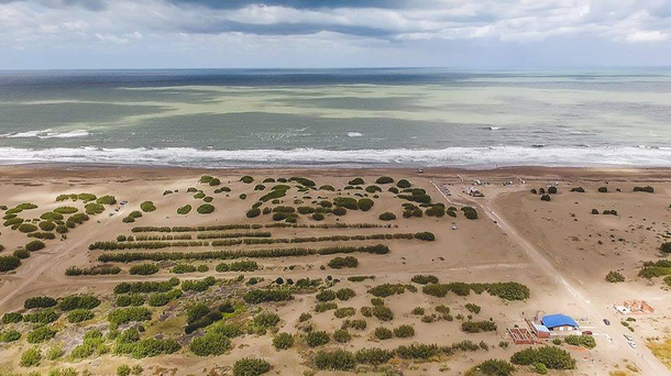 La playa poco conocida para disfrutar de los paisajes y la soledad.