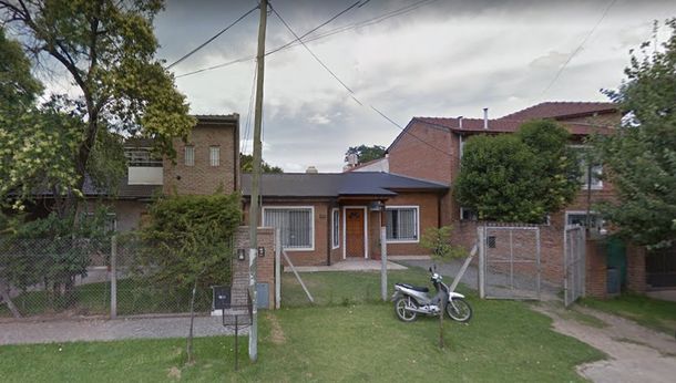 Una familia no puede salir de su casa por el temporal