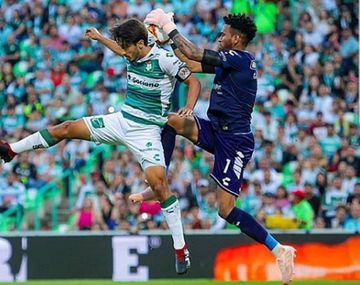 El arquero que quiere Boca se comió cuatro tantos y es el más goleado de la Liga mexicana