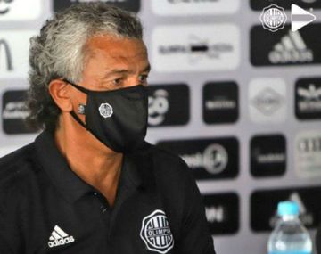 Pipo Gorosito tiene las horas contadas en Olimpia
