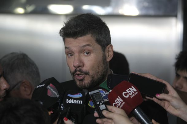 Marcelo Tinelli publicó una larga lista de trolls y afirmó: Cuando las noticias lastiman, el humor sana