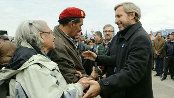 el gobierno dice que nunca dejara de reclamar por la soberania de malvinas el gobierno dice que nunca dejara de reclamar por la soberania de malvinas
