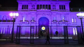 la casa rosada se tino de violeta, por la marcha de #niunamenos la casa rosada se tino de violeta, por la marcha de #niunamenos