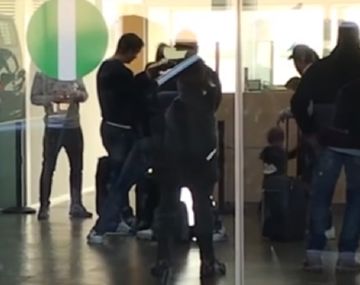 Las imágenes de Thiago y el uruguayo dieron la vuelta al mundo