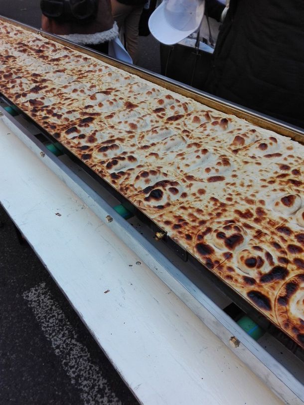 Cocinaron la empanada más grande de Buenos Aires con un objetivo solidario