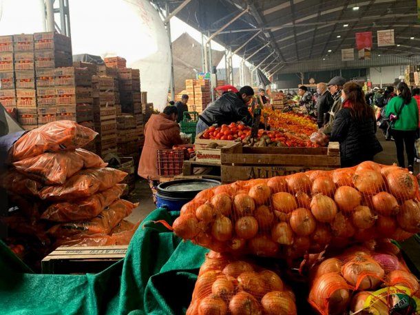 Mayoristas del Mercado Central retrotraen 20% los precios de frutas y verduras