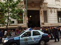 COLEGIO CARLOS PELLEGRINI