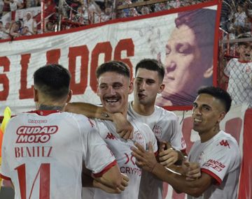 Huracán le ganó 1-0 a Boston River y avanzó de ronda