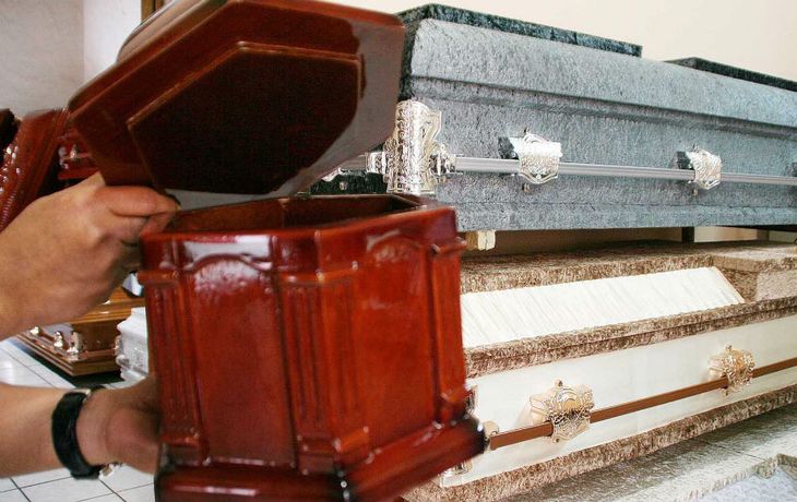 no se podrá esparcir las cenizas ni conservarlas en el hogar, según un nuevo documento del Vaticano