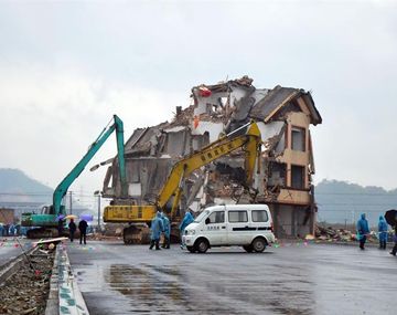 Demolieron la casa en el medio de la ruta