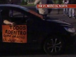 caos en la panamericana por un piquete de autopartistas de lear caos en la panamericana por un piquete de autopartistas de lear