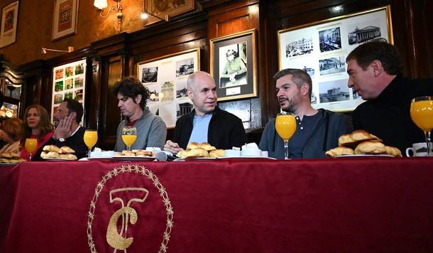 Larreta, Lousteau y Peña desayunaron en el Café Tortoni antes de votar