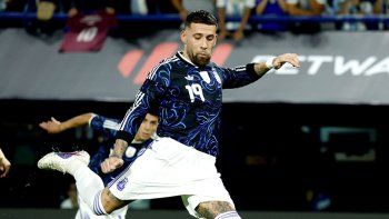 de penal, otamendi convirtio el tercer gol de argentina ante zambia de penal, otamendi convirtio el tercer gol de argentina ante zambia