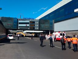 Conmoción en el aeropuerto de México: un hombre se quitó la vida a la vista de todos