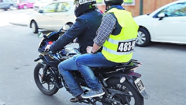 Los motociclistas deberán usar chaleco identificatorio