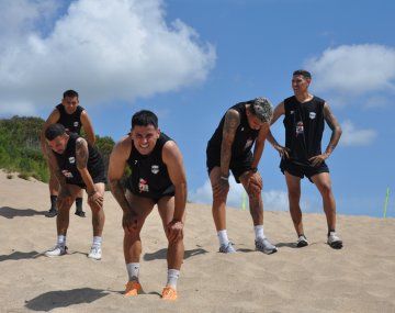 La exigente pretemporada de Deportivo Riestra: entrenan de madrugada