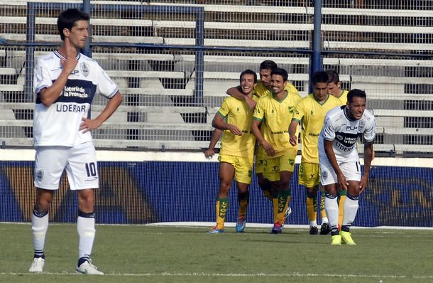 Defensa sorprendió y le ganó a Gimnasia en el Bosque