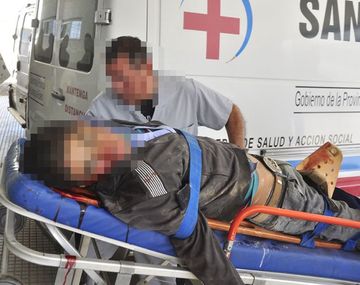 Lo apuñalaron y golpearon a su beba