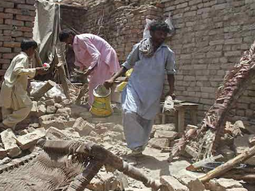 mas de 200 muertos y mas de 100 heridos por un terremoto en pakistan mas de 200 muertos y mas de 100 heridos por un terremoto en pakistan