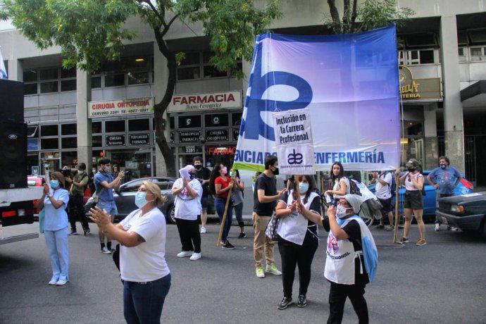Caravana de enfermeros del hospital Fernández y del Gutiérrez - Crédito: Ignacio Petunchi&nbsp;