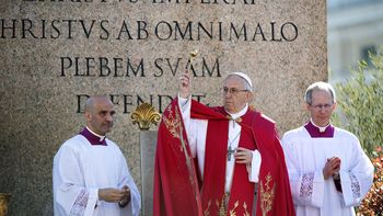 El papa oficiando la Misa de Ramos El papa oficiando la Misa de Ramos