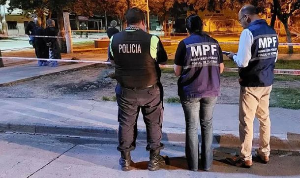 Tucumán: una mujer mató a puñaladas a su novio en una plaza