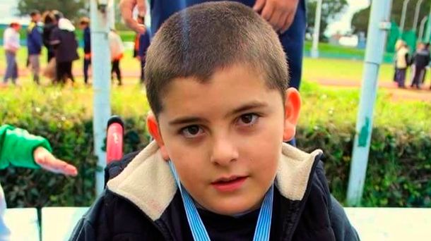 Nazareno padece una parálisis cerebral que le afecta la parte motora