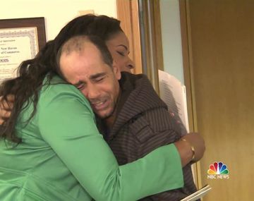 Un indigente devolvió un cheque de 10 mil dólares y su gesto le cambió la vida