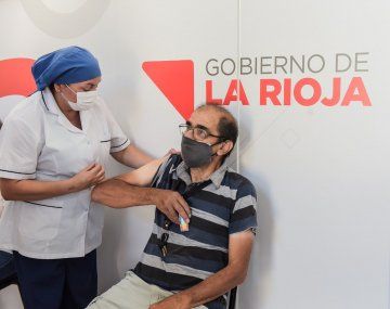 El gobernador de La Rioja pidió los ciudadanos que completen el esquema de vacunación