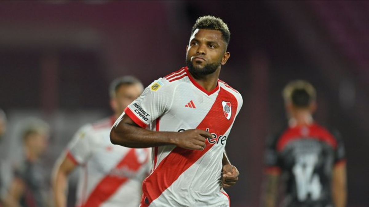 River, con varios juveniles, le ganó 2-0 a Barracas Central