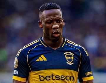 Se confirmó la salida de Luis Advíncula de Boca: ya definió su próximo destino