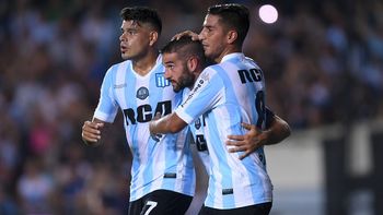 Racing y Huracán juegan en Avellaneda Racing y Huracán juegan en Avellaneda