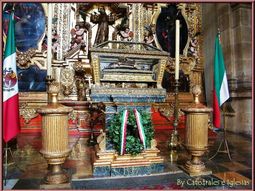 Los restos de Agustín de Iturbide son depositados en la capilla del Noviciado de San Francisco en 1838. Los restos de Agustín de Iturbide son depositados en la capilla del Noviciado de San Francisco en 1838.