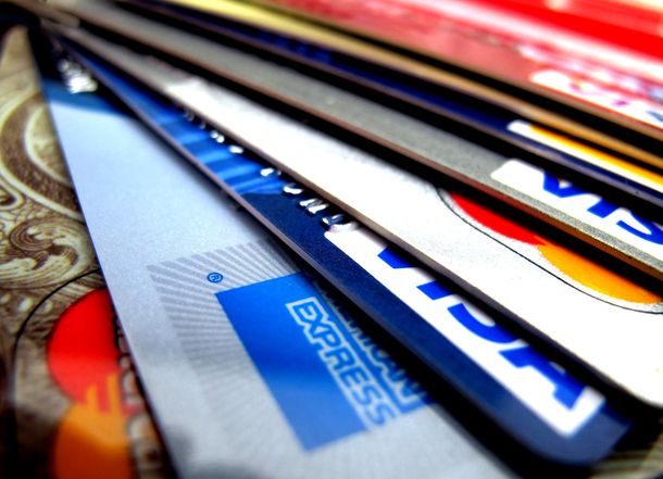 Si abonás el mínimo de la tarjeta de crédito y financiás el resto te puede costar casi el triple