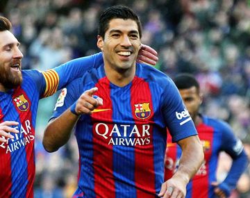 Suárez convenció a Messi en 2016 para que no deje en Barcelona