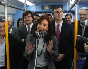 Cristina presentó el nuevo tren Sarmiento: Algunos decían que era un fotomontaje